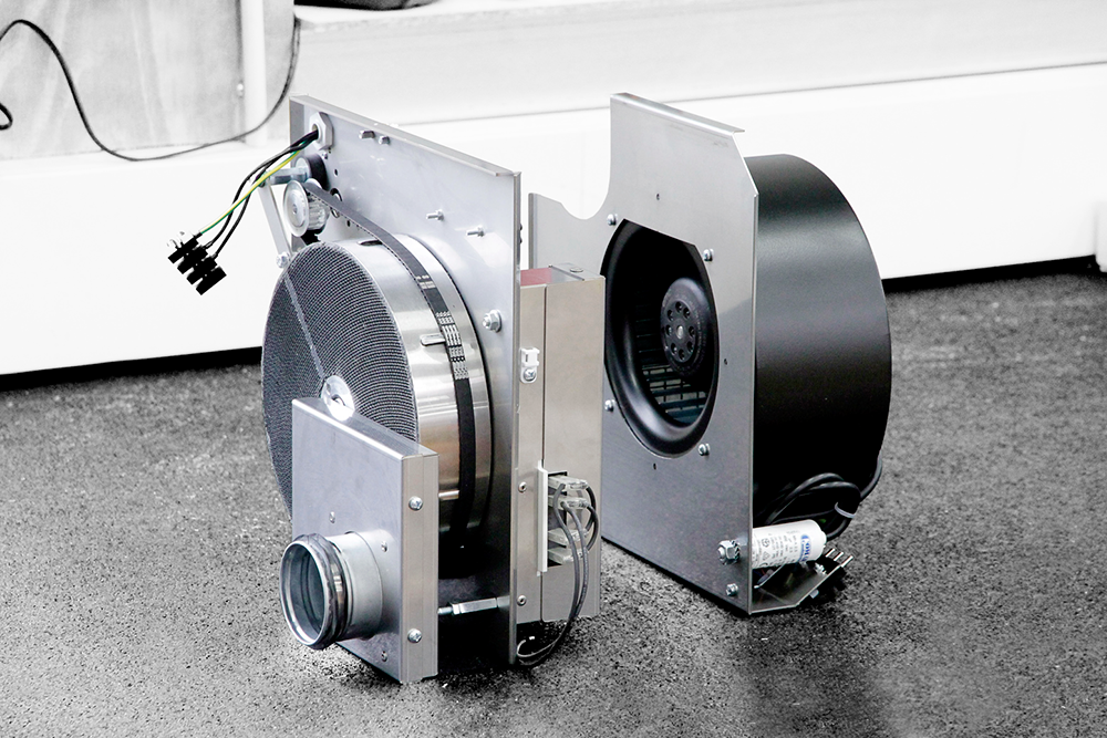 Podczas zasady działania TTR Bisorp -Mono,  przed wirnikiem sorpcyjnym z żelem krzemionkowym, został zamontowany wentylator do powietrza procesowego i regeneracyjnego.