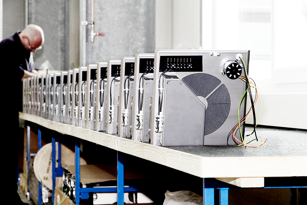 Wyraźne struktury w organizacji pracy, czyste miejsca pracy, skrupulatna kontrola jakości i produkcji przez doświadczonych specjalistów - to recepta na sukces  produkcji Trotec.